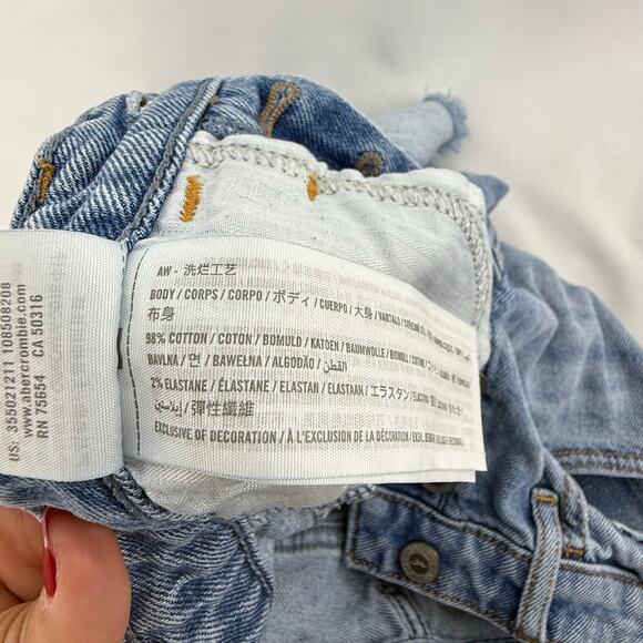 Hollister Ultra High Rise Vintage Straight Jeans 1R Ultra Distressed Destructed - Picture 4 of 5